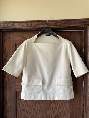 Kate Spade stylish white Short Sleeve Boxy Top with pockets - Like New